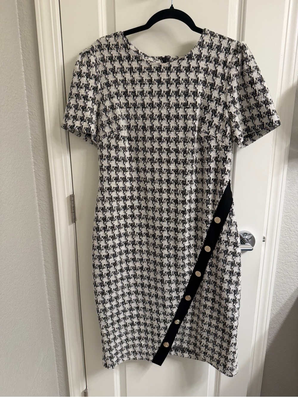 Tommy Hilfiger Black & White Houndstooth Short Sleeve Dress w Button Detail